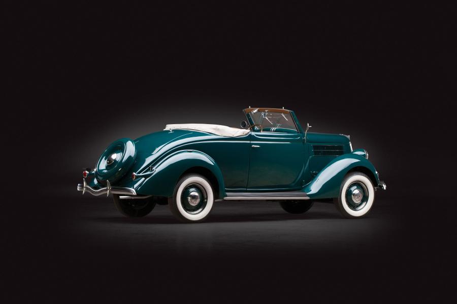  Ford V8 Deluxe Convertible Coupe 1936 года  (фото 2 из 18)